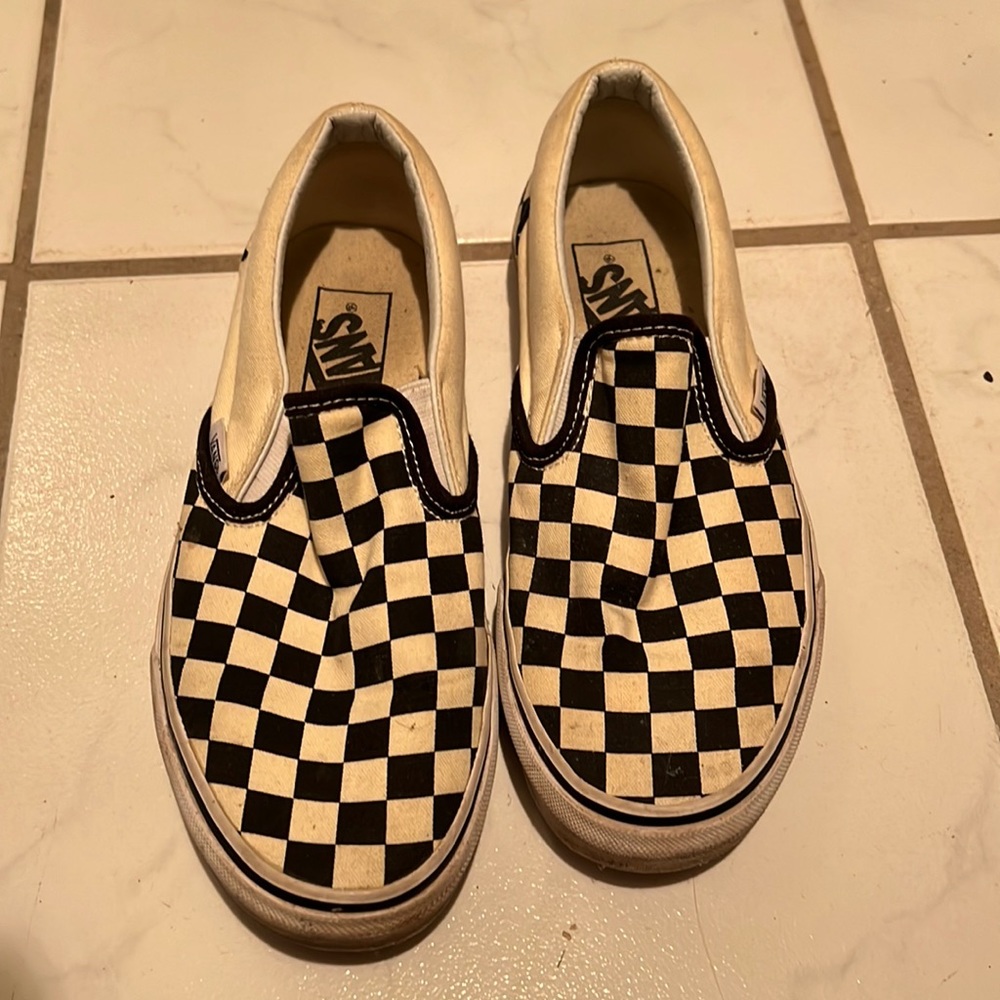 black checkered vans